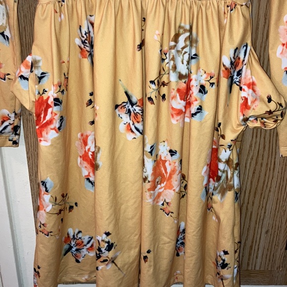 Floral mustard Spring dress 👗 with hidden pockets - Picture 4 of 8